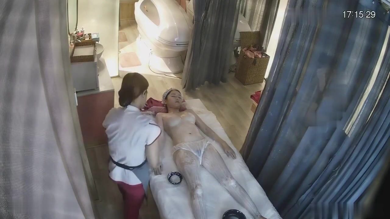 gái xinh đi tắm trắng ở tiệm spa nhìn thôi đã  nứng rồi